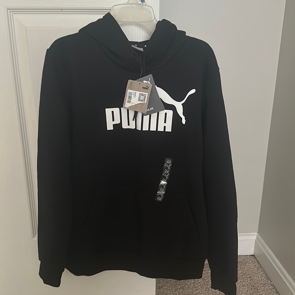 Puma sweatshirt size medium new with tags